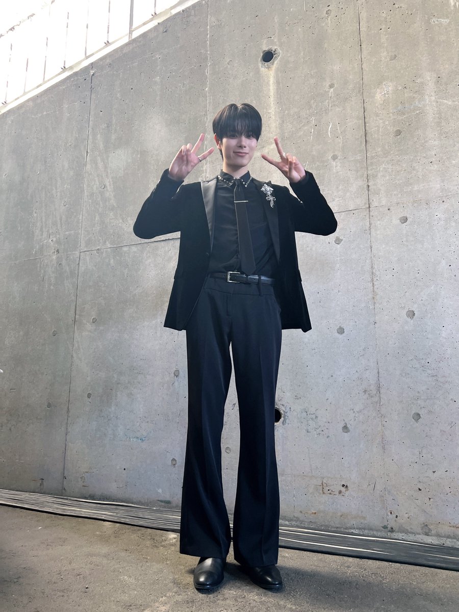 DXTEEN tweet media