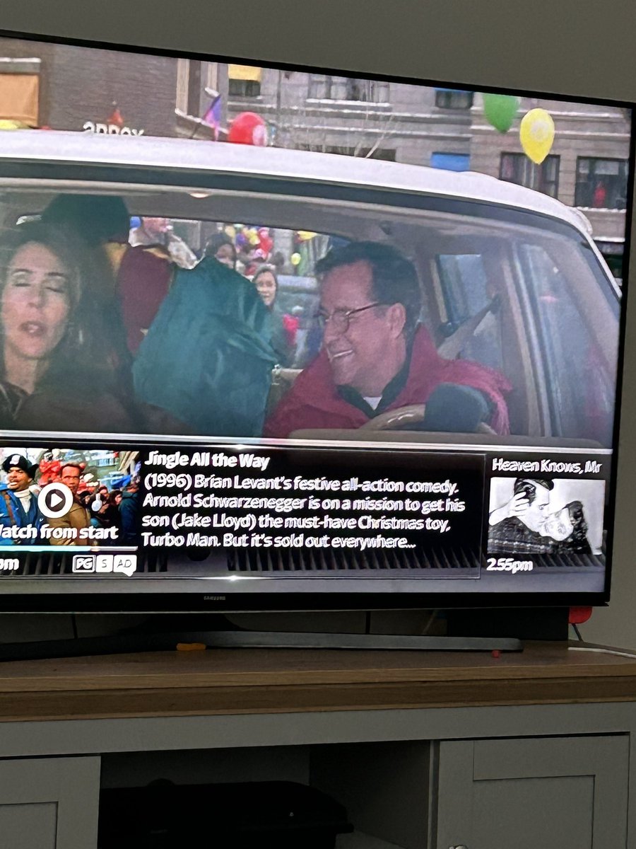 wood85's tweet photo. Now don’t get me wrong I love Christmas…. But can someone explain to me why #filmfour have decided to put this film on in mid MAY…. Surely there’s other choices …. Ffs guys https://t.co/G6VCbaczGr