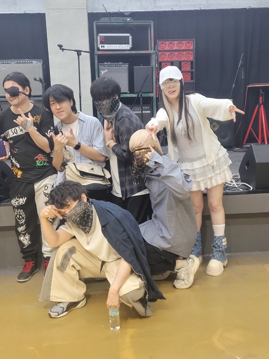 아야데 tweet media