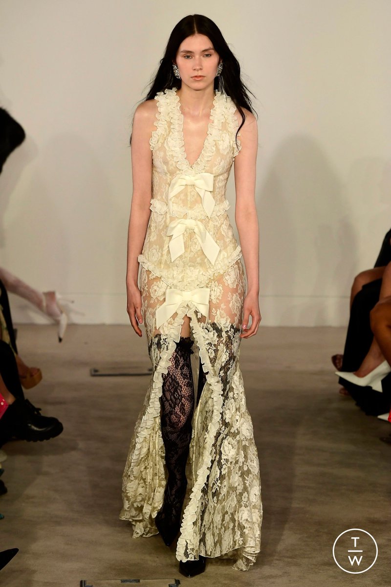 ChrryMartinis's tweet photo. Alexandra Rich fall/winter 2023 https://t.co/XZcwetCCwJ