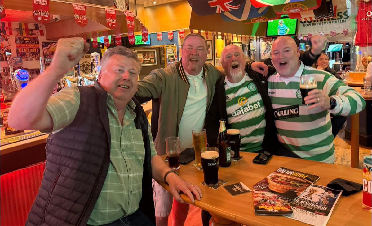 Barsport's tweet photo. ☘️ The Celts are happy at Bar Sport today 😎
#CelticHearts #BarSport https://t.co/5uSEiVYCVE