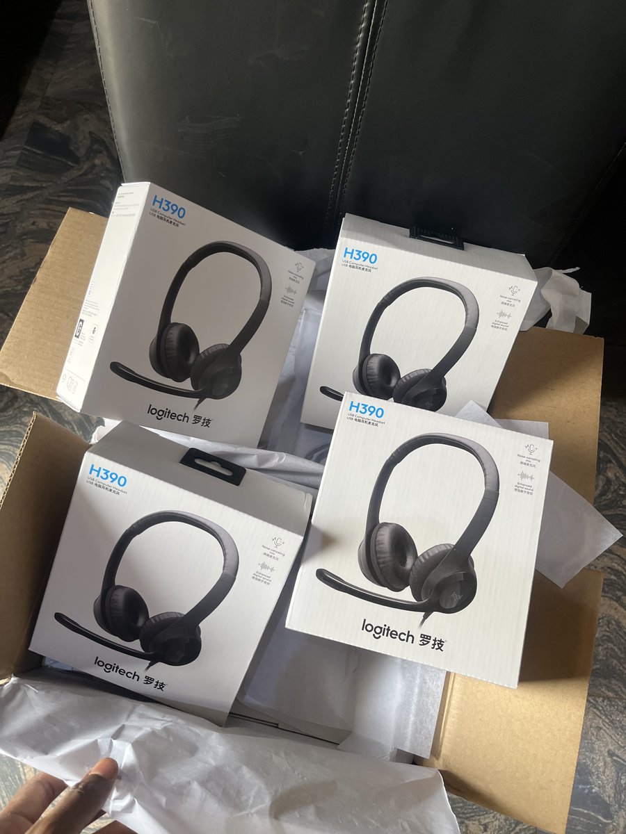 UES_store's tweet photo. Logitech 390 available in store https://t.co/DPevFydXLb