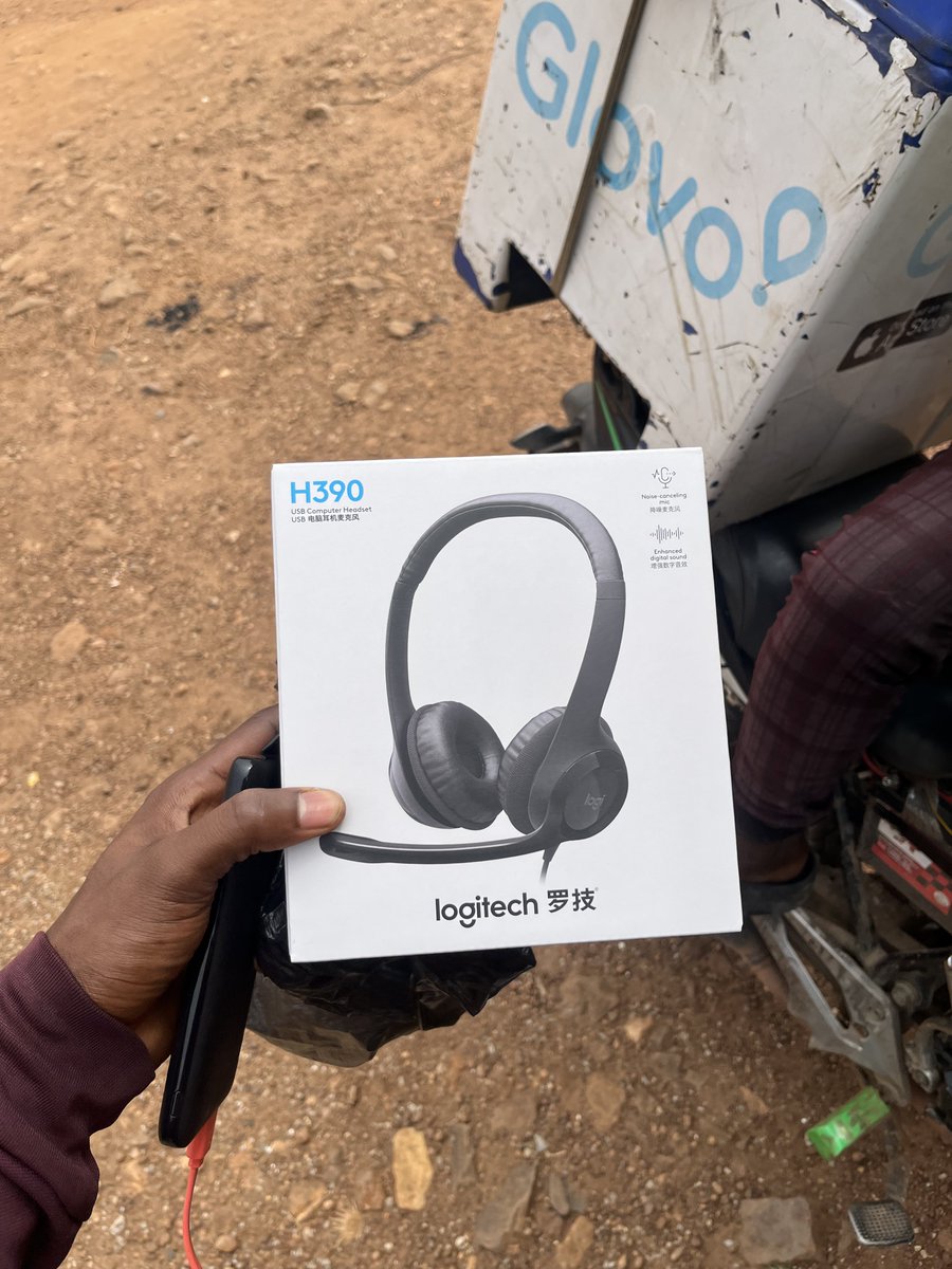 UES_store's tweet photo. Logitech 390 available in store https://t.co/DPevFydXLb