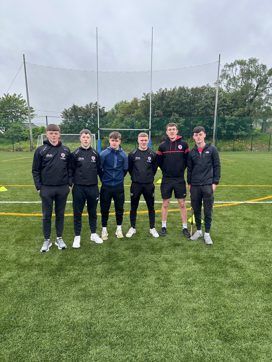 hsclonmelcbs's tweet photo. A huge thank you to all our students that lent a helping hand today, giving up their Saturdays to promote High School GAA &amp; support their clubs, including our 6th years who as always were great representatives for the school 👏 https://t.co/OjTz8n4Dc3
