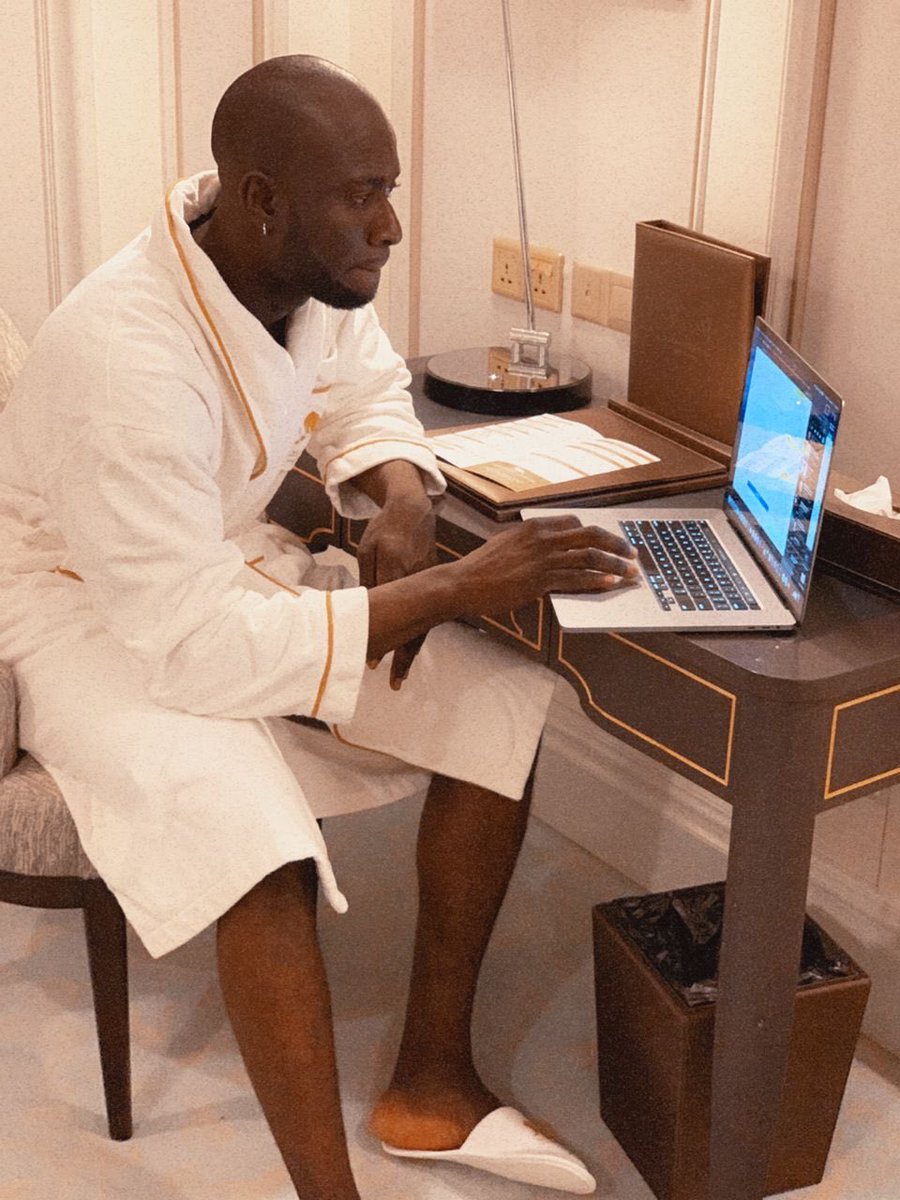 onlyblackguru's tweet photo. Agba! https://t.co/vKhF1aWVda