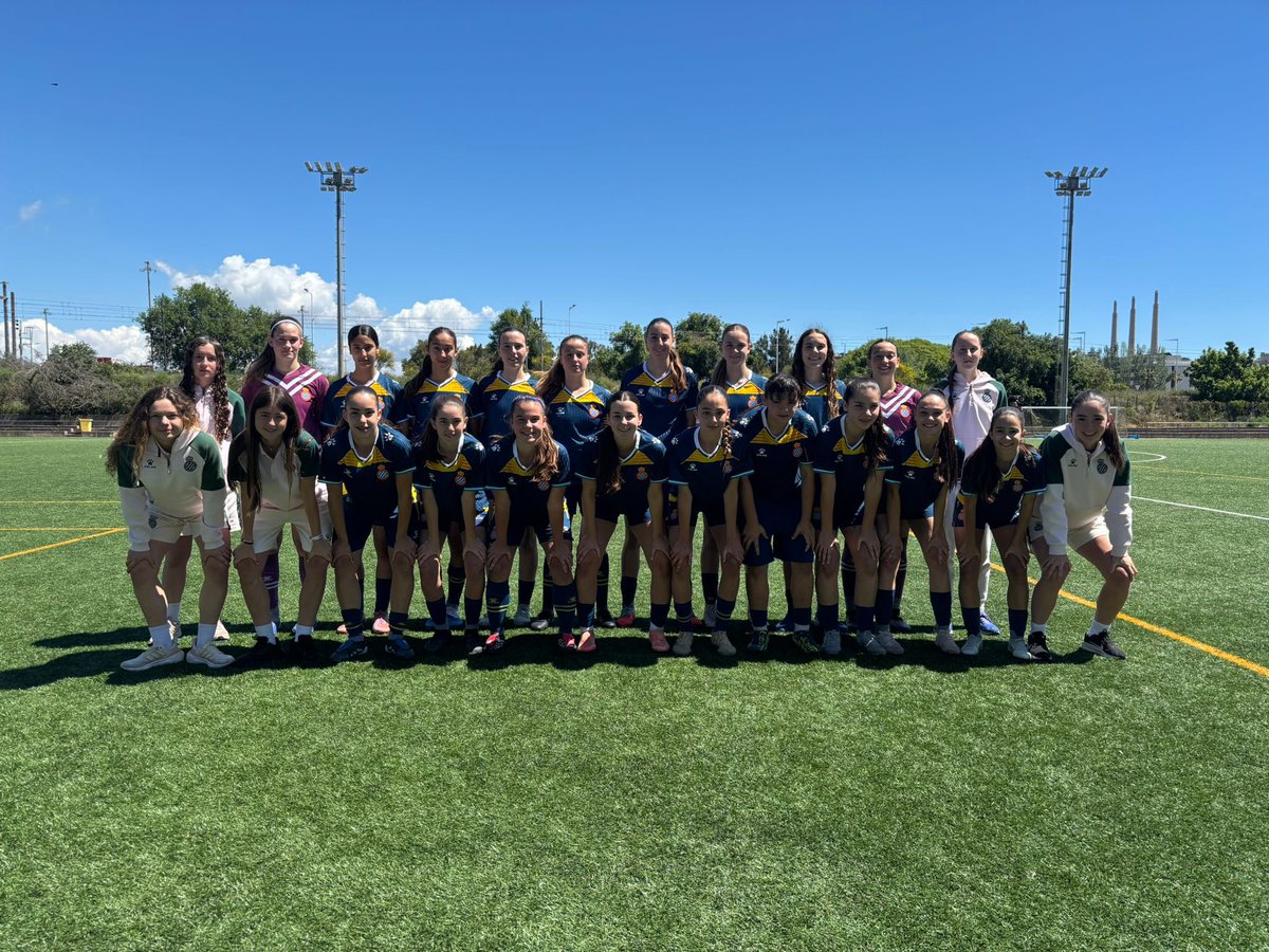RCDE_La21's tweet photo. RESULTAT FINAL:

Ona Sant Adrià 1-2 Juvenil A Fem
⚽️ Colome 
⚽️ Mariona Salvador 

🥳 Som de Copa Catalunya!!!

#RCDEFem #La21 https://t.co/s00CQFFiAw