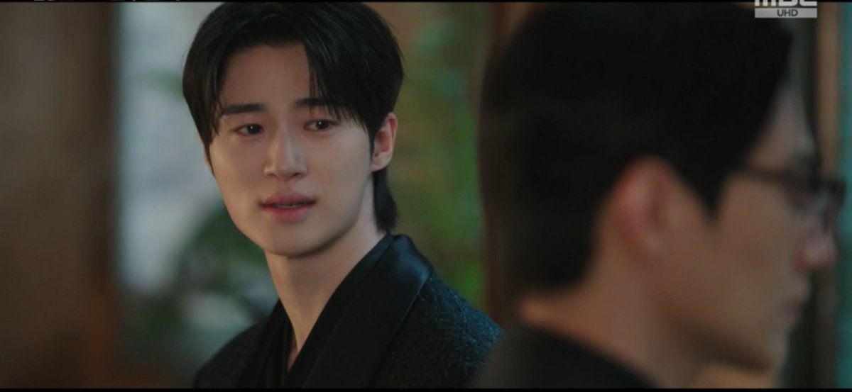 shanxeditss's tweet photo. “did you really try to kill me?”
“yeah”
“why?”

IAN IS HEARTBROKEN, NO MATTER THE DIFFERENCES HE DID SEE HIM AS A FRIEND

#PerfectCrown #PerfectCrownEp12 https://t.co/EI5LO2IQRF
