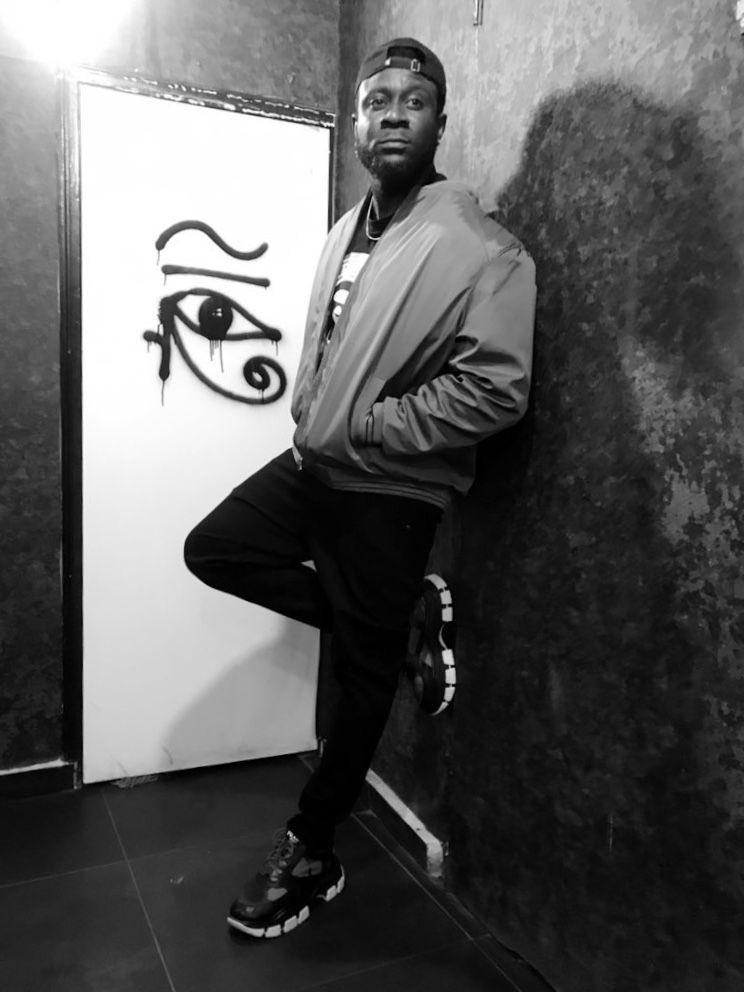 onlyblackguru's tweet photo. If only they know who I am.  The world would realize the one is back! https://t.co/kdLAlNhBmb