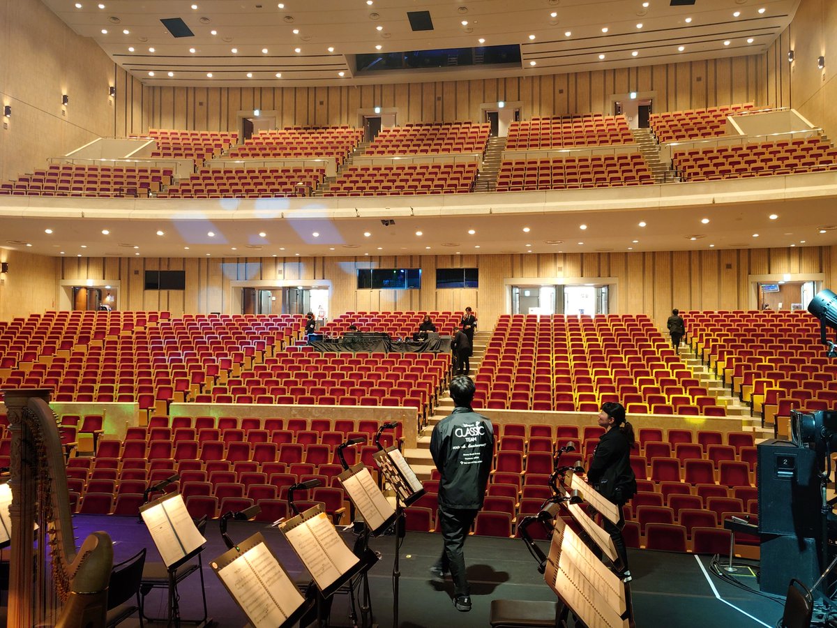 TakashiAOKI_Vn's tweet photo. #ディズニーオンクラシック「夢とまほうの贈りもの 2026」全国15都市18公演のツアーがスタートしました。
今年は「シンデレラ」「リメンバー・ミー」の他、お客様と共に盛り上がる数々の曲を演奏します。
これら名曲を演奏出来ること、そして今日お越しのお客様の素敵な笑顔に心よりの感謝です。 https://t.co/ElOo43PG4s