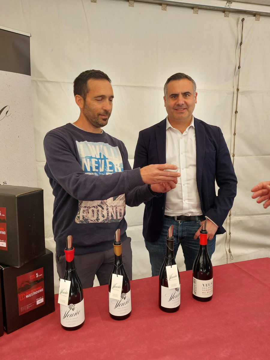 AntuanLabrador's tweet photo. Qué gran trabajo ha realizado mi compañera Nieves Garcia para poner en marcha la Feria Cincel y Maceta de Sorihuela. Día festivo con un ambiente excepcional y gran asistencia de personas, tanto de la comarca como del resto de la provincia para poner en valor nuestros productos. https://t.co/LxP6ZQggRo