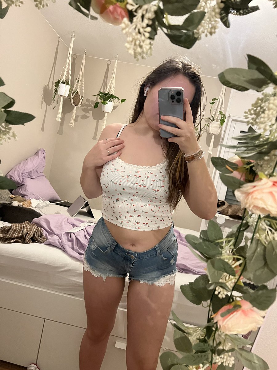 Juli tweet media