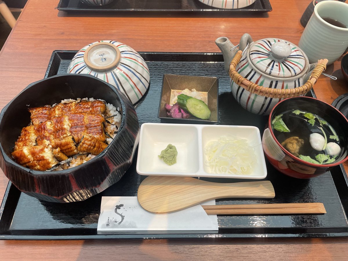 akko_okb's tweet photo. 初めての浜松。
ごはんも美味しかったな。
遠征楽しい。 https://t.co/4olJMS3mze