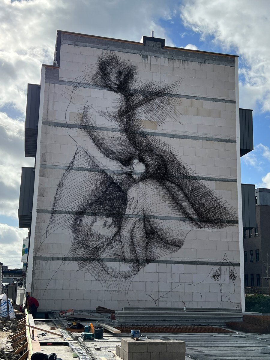 aliasflaubert's tweet photo. Décor urbain : https://t.co/FkYJyuPpA2 https://t.co/tS1CsiPwkF