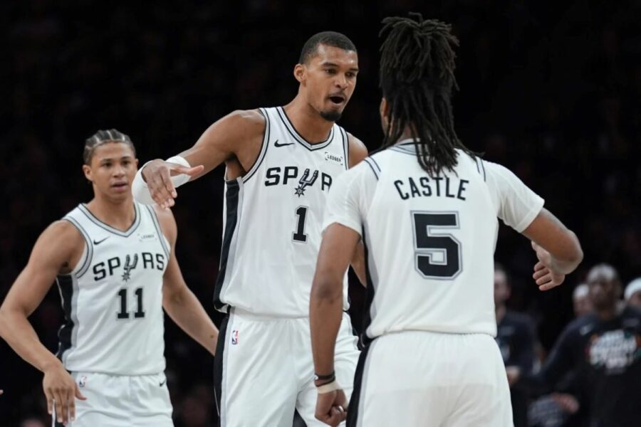 ElDia_do's tweet photo. Stephon Castle anota 32 y Spurs aplastan 139-109 a Timberwolves para eliminarlos
Más detales en: https://t.co/yed0H0eXfn
#nbaplayin #Timberwolves #Spurs https://t.co/OnHUKMes3R