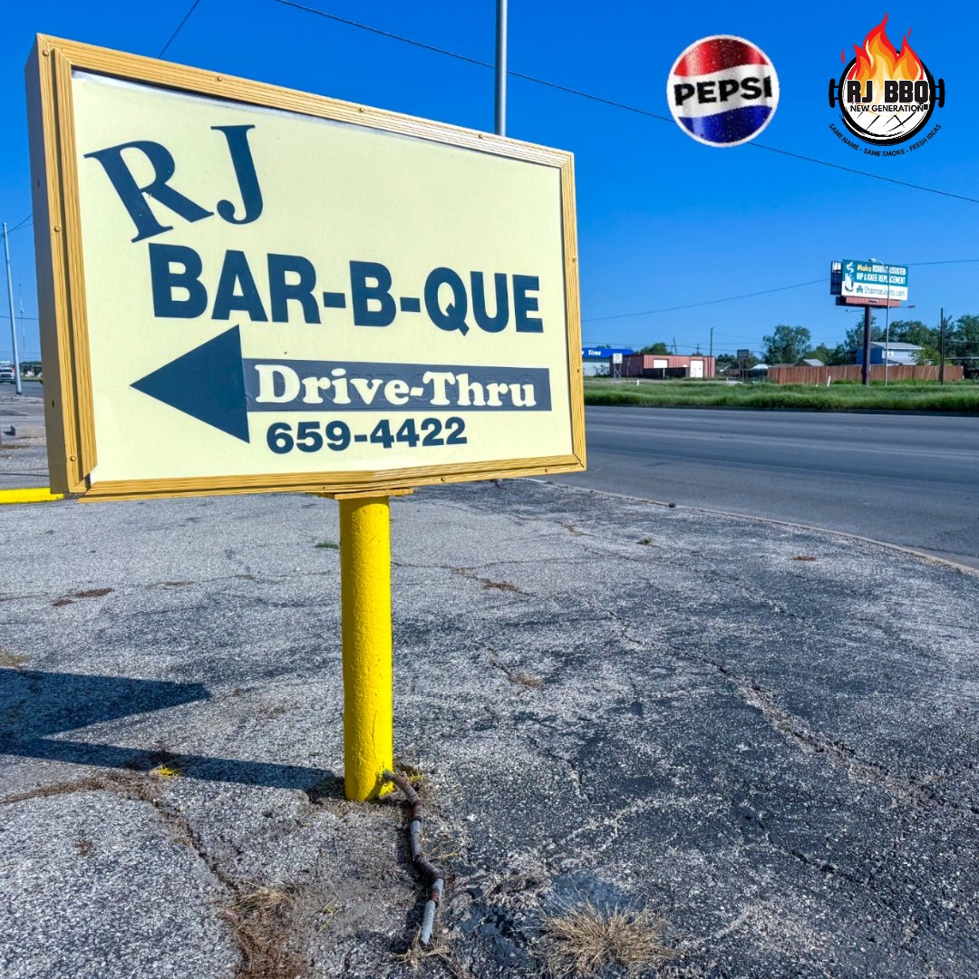 RJBBQTX's tweet photo. 🔥 Hungry and in a hurry? Swing by RJ BBQ’s drive-thru — get it fast, get it hot, and always packed with flavor!
Order now at https://t.co/LnlIcyJ56e 🚗🍖💨 https://t.co/BxUcz8b6LK