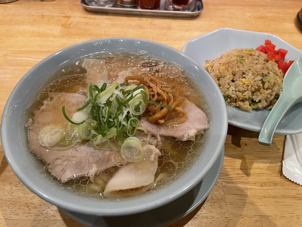 so_mad_rum's tweet photo. 近々で食べたもの。
揚子江ラーメン名門、サイゼリヤ、フラン軒 https://t.co/GlPBotyaZ5