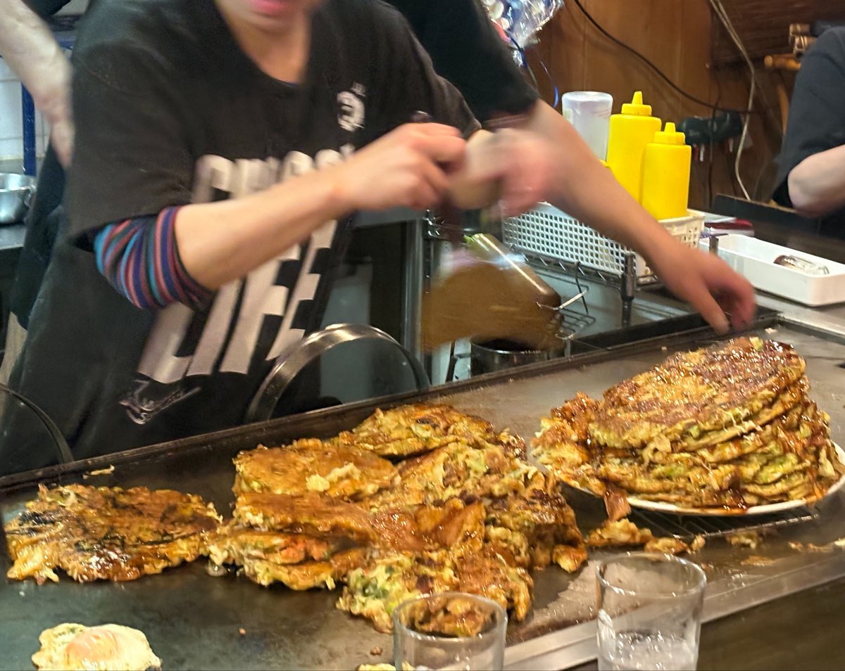hiroco_hi's tweet photo. お好み焼きまるう！
20段への挑戦！！！

20歳のバースデーに立ち会いました！ https://t.co/mFSNL2UsDm