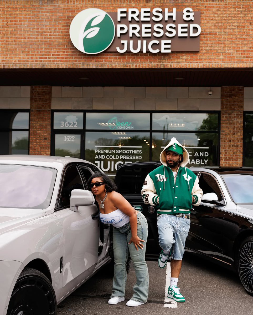 wavecheckers's tweet photo. Icewear Vezzo &amp; his wife at their Juice bar in Michigan 🥤 https://t.co/yrNteSzazn