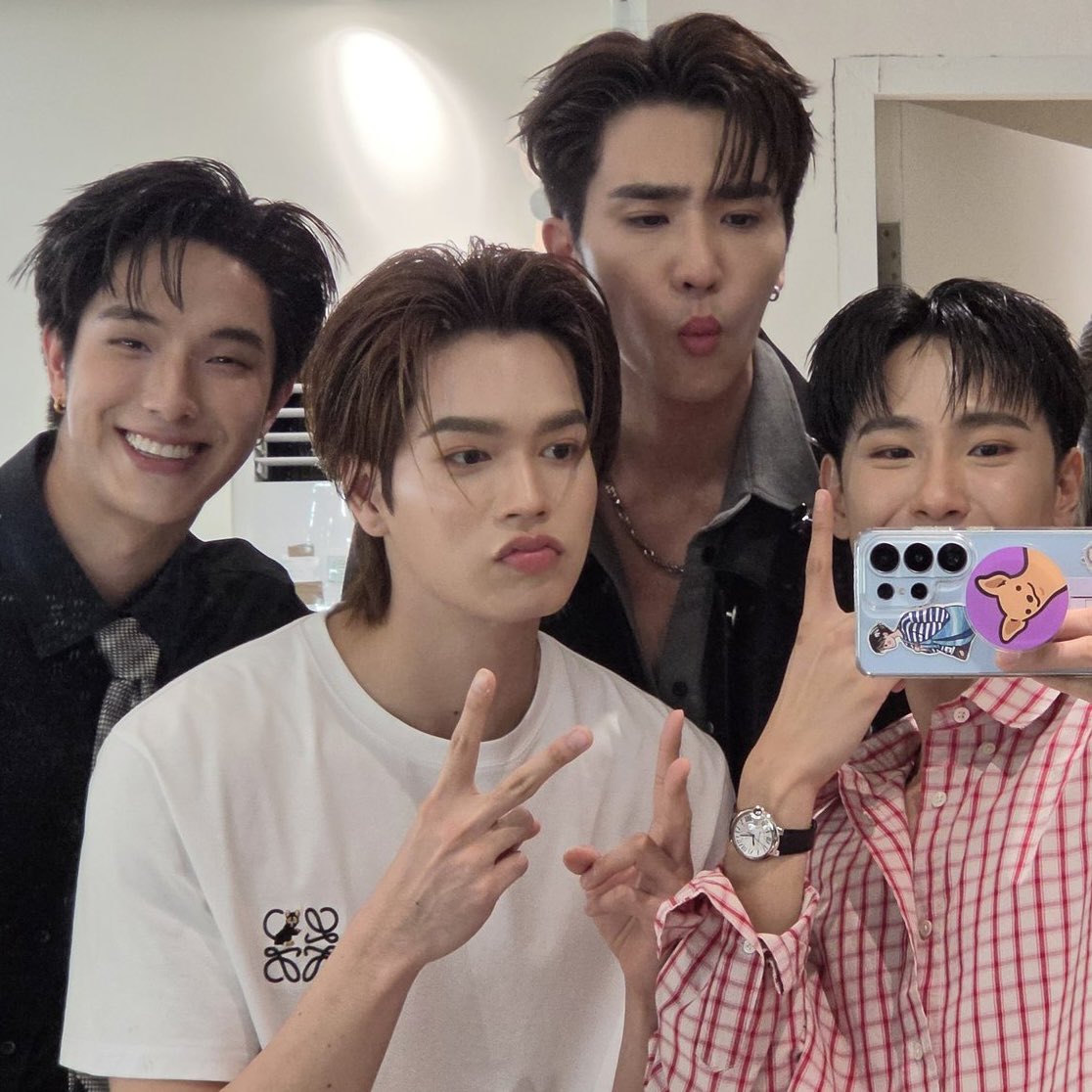 น้องเขิน 🐈⬛ྀི # ฮักอ้ายคูณ ²¹ tweet media