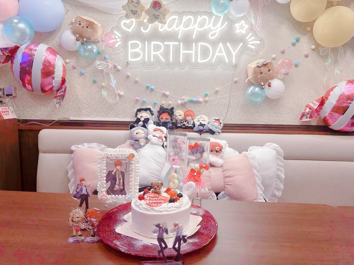 nikunikutomato's tweet photo. 👔オギャー会🎂ありがとうございました❣️
全員狂ってて楽しかったです😊４枚目は自分の番を見てる🥂 https://t.co/8GypPNRQtt