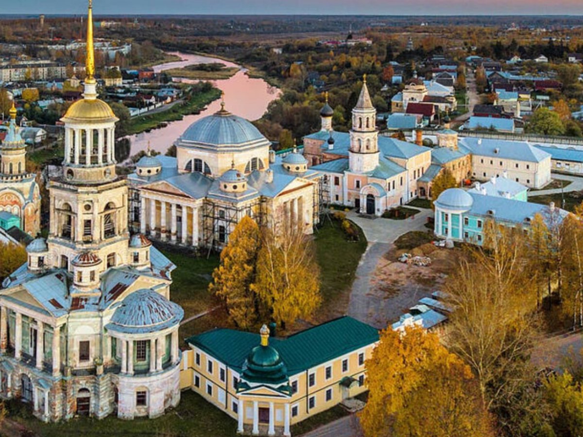 Lora020563's tweet photo. Россия. Торжок - город в Тверской области.
Один из древних городов России, основан на рубеже 10-11 веков.
Родина древних берестяных грамот, золотого шитья и Пожарских котлет.
Символ стойкости - оборона от войск Батыя в 1238 году.
С 1775 года- уездный город.
Население 47 763 чел. https://t.co/LMvXHmceoc