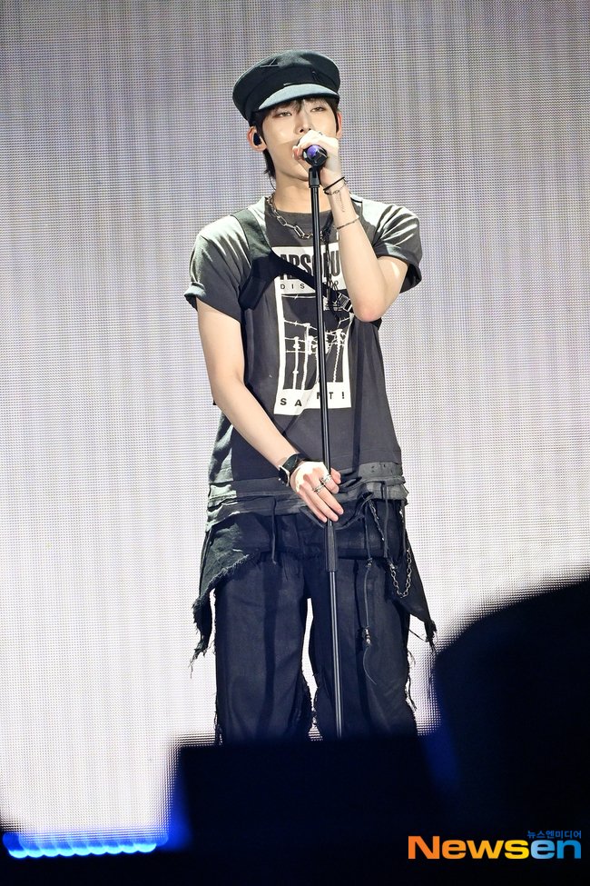 ksnarticle's tweet photo. 260516 - Naver Article

Enhypen Sunoo 'Full of Coolness'
📎 https://t.co/A9MdClMTZB

Click, read slowly, react, and reblog 🌻🦊

#SUNOO #선우 #엔하이픈 #ENHYPEN https://t.co/Vf5M4vVkP3
