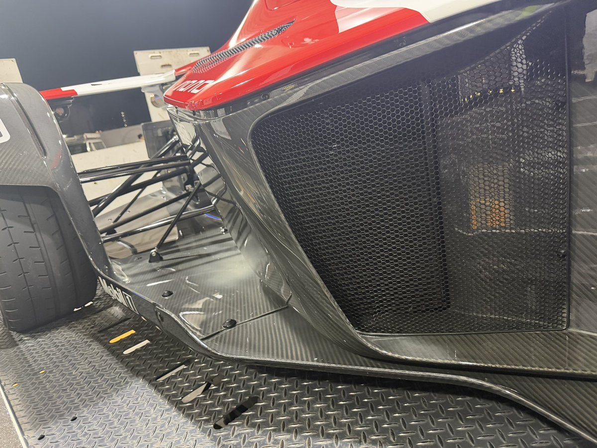 TiRACING tweet media
