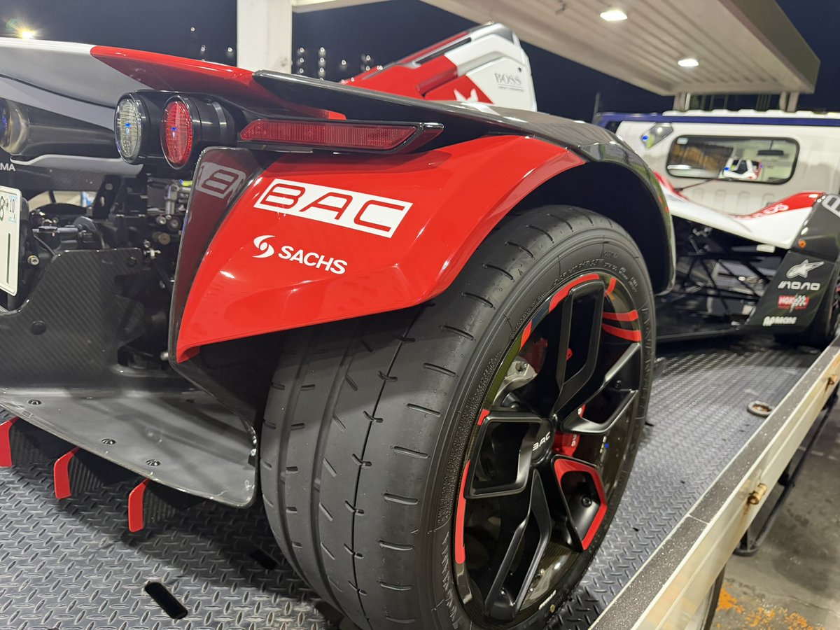 TiRACING tweet media