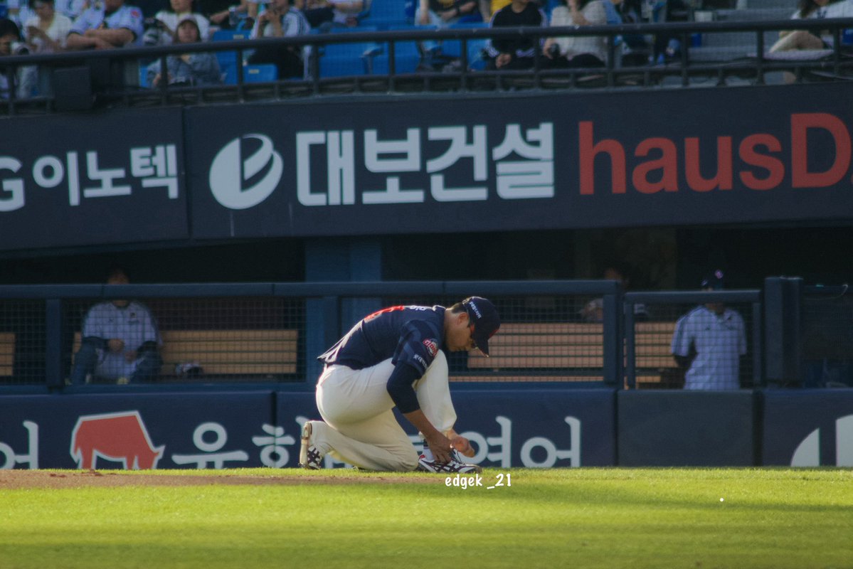 봄 tweet media
