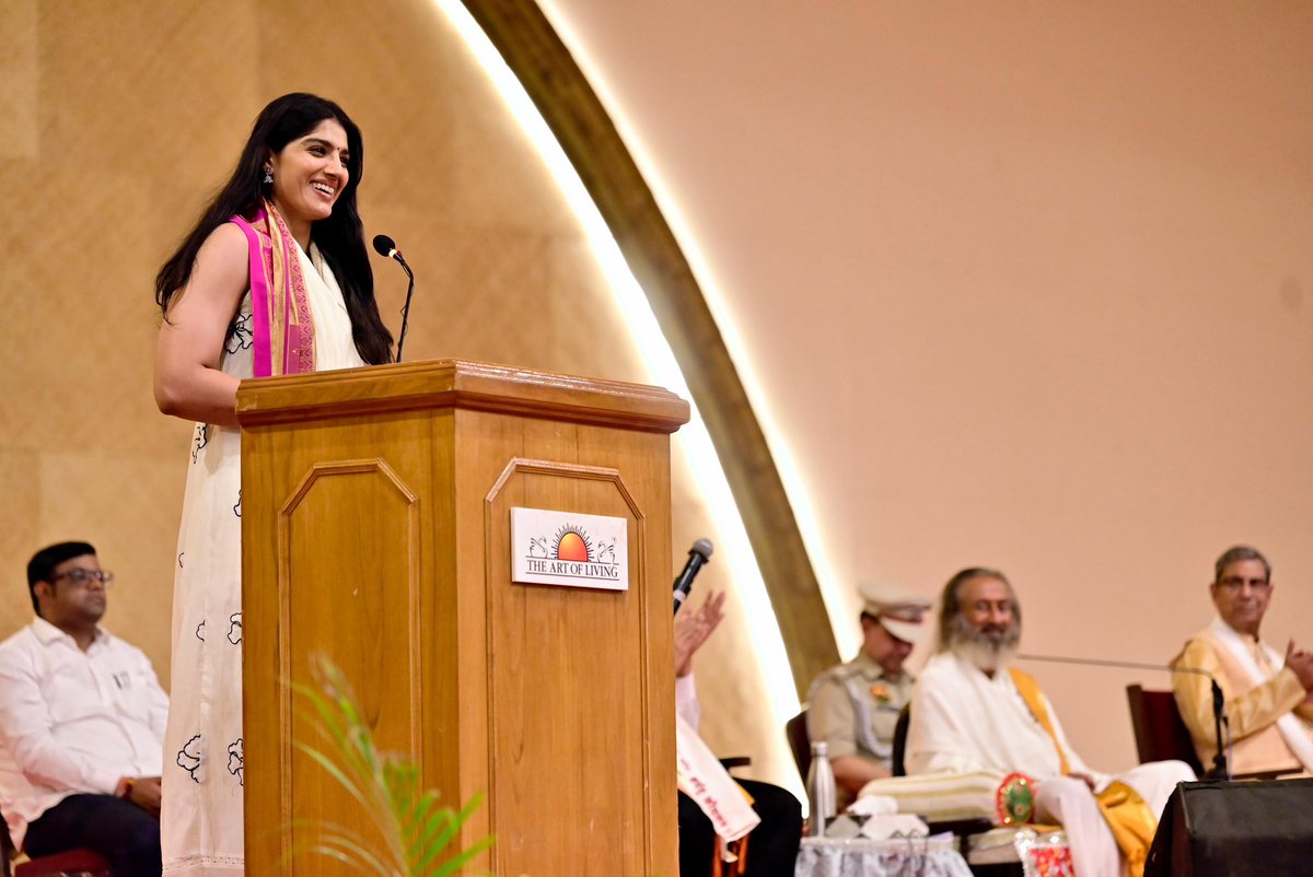 Gurudev Sri Sri Ravi Shankar tweet media