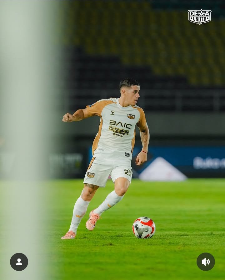 IndosFC's tweet photo. 🚨 WAKTU PENUH 🚨
🇮🇩ISL 2025/26 - P33 (16/5)

BIG WINS FOR LASKAR SAMBERNYAWA 🔥🔥🔥🔥

📍 PERSIS 1-0 DEWA UNITED
⚽ 77' Luka Dumancic

📸 Ofisial https://t.co/TlmZQbsdhz