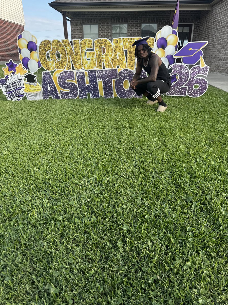Ashton Stamps tweet media
