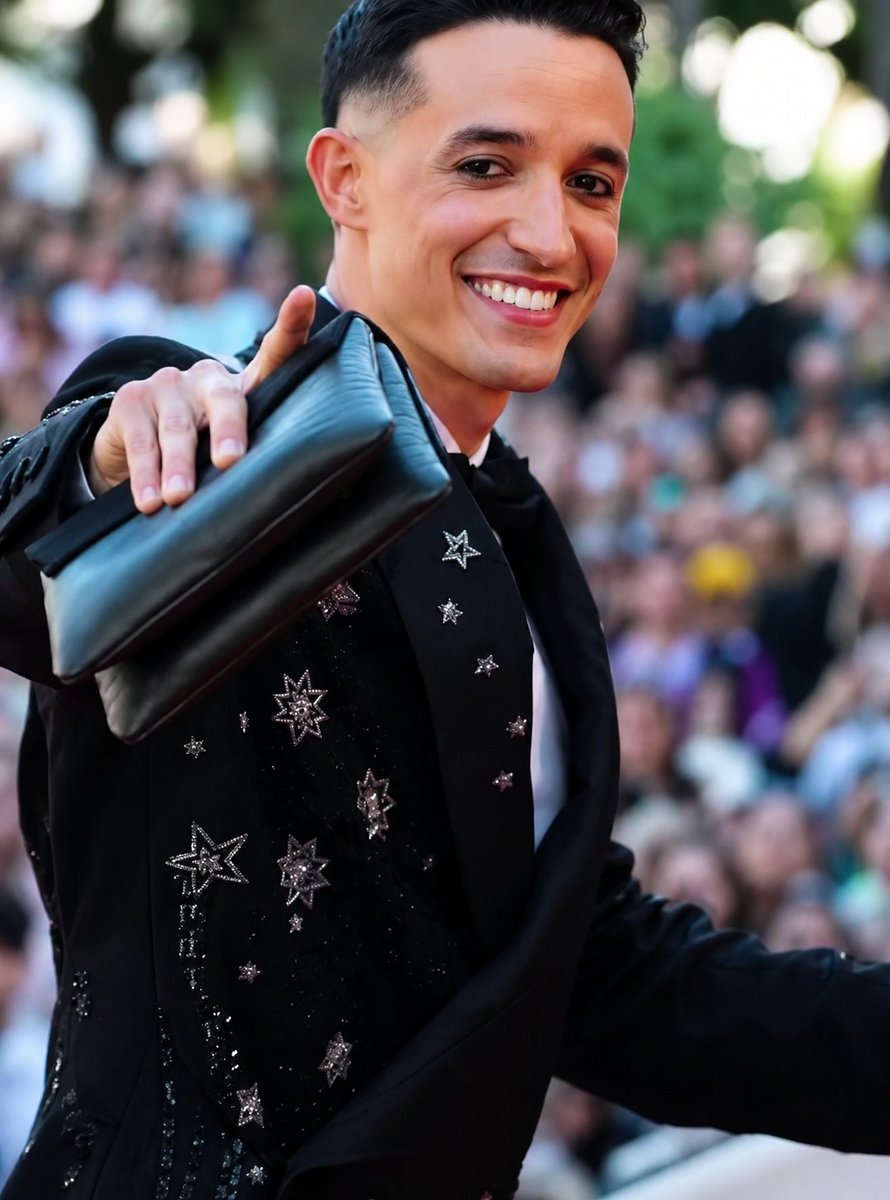 𝕷𝖊 𝕮𝖍𝖆𝖙 𝕽𝖊𝖓𝖆𝖗𝖉 ⚜️🇨🇵💸 tweet media