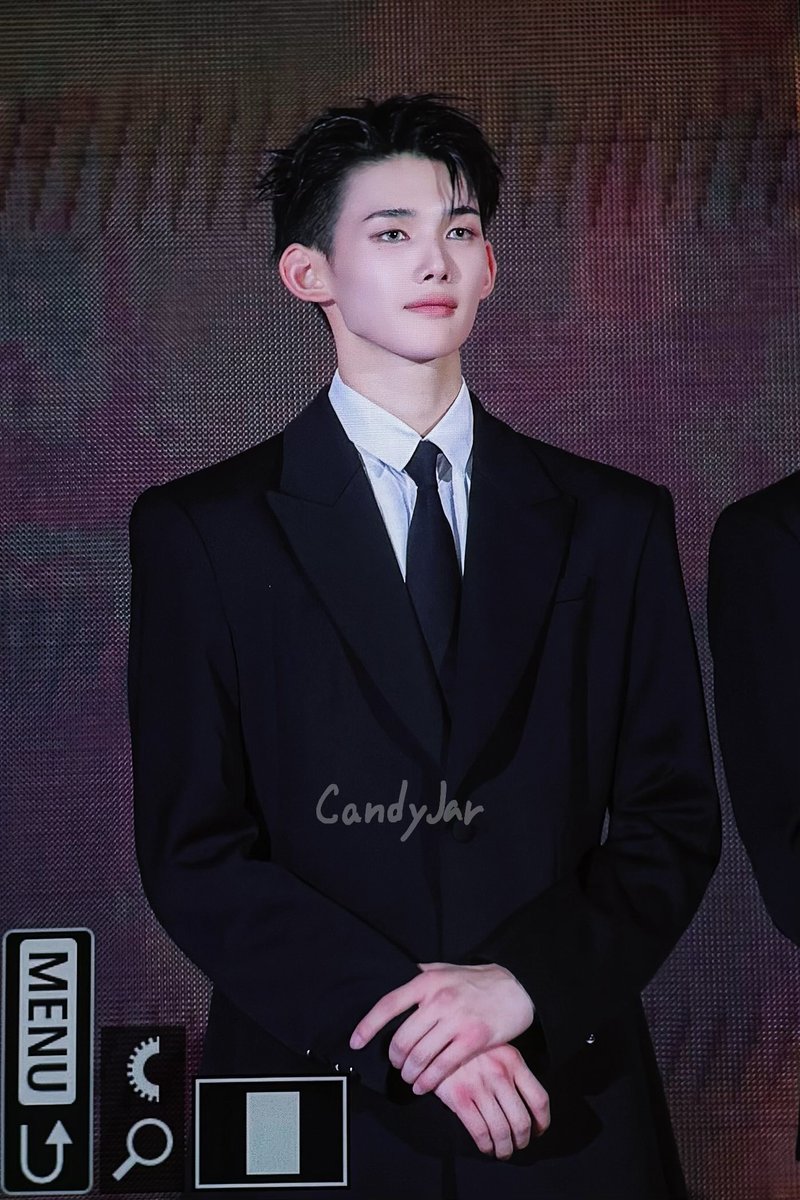 _CandyJar's tweet photo. 260516 ASEA 🤴

#JO #ジョウ #죠 #조 #朝倉穣 #andTEAM_JO https://t.co/uOmhMFKcFO
