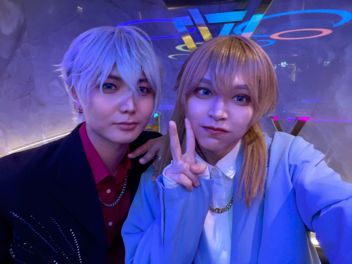 しおん tweet media
