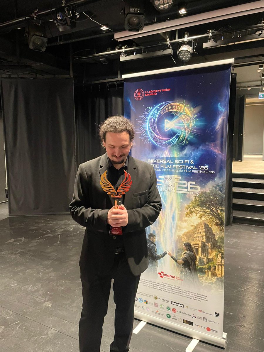 semihellialti's tweet photo. Filmimiz Galaksinin Tezenesi'yle, 5. Uluslararası Evrensel Bilimkurgu ve Fantastik Film Festivali'nden ISAAC Uluslararası Bilim ve Sanat Yaratıcıları Özel Ödülü"yle dönüyoruz!🏆 🎬 

Filmimizde emeği geçen ve destekleyen herkese sonsuz teşekkürlerimizle!🙏 https://t.co/7AzHGsVhGd