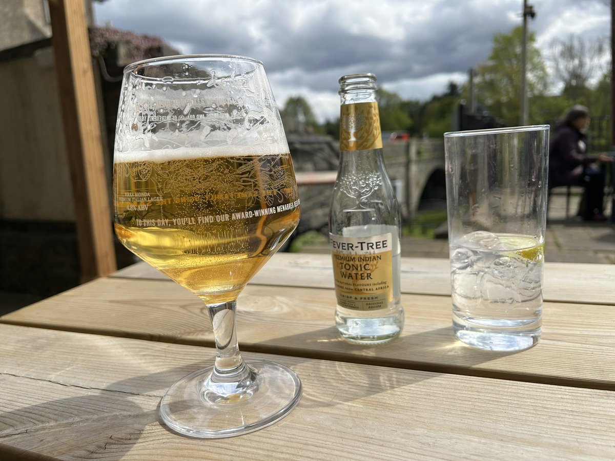 Drumslinger's tweet photo. A rare Saturday afternoon spent in the Bridge Inn beer garden. Sunnier and indeed warmer than it looks. I could get used to this, but that’s not gonna happen. Or is it?  Who knows. Just gonna go with the flow… https://t.co/GFeh3IecBU