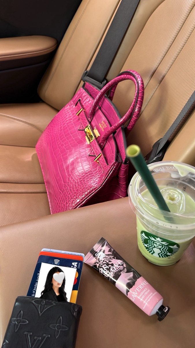 r84v_'s tweet photo. محتفظــلك في فـوادي بـالف صـورة💫💖💌 https://t.co/9dsmrfzO7j