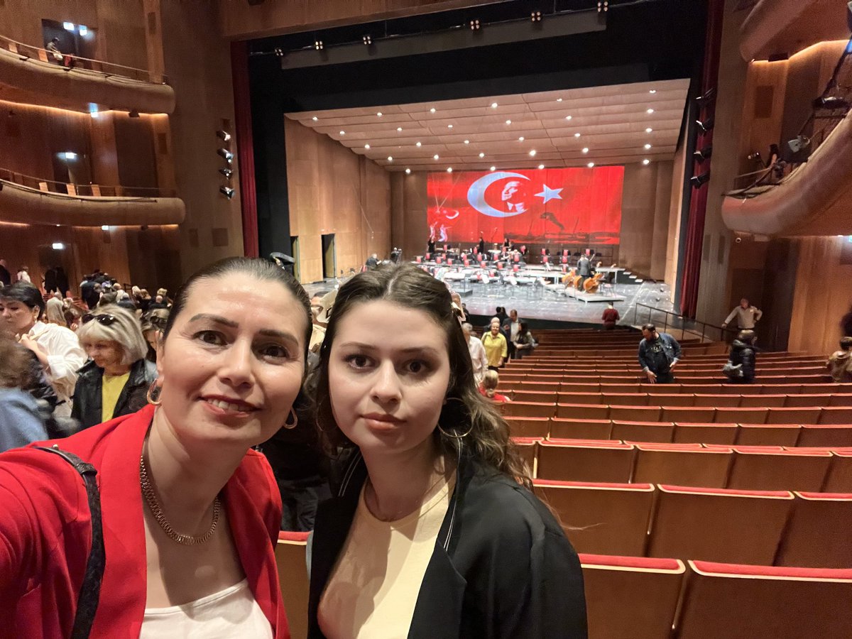 ysmnynrdg's tweet photo. Çok keyif aldığımız, harika bir akşamdı. Davetiyeler için #alicagatay ve #sputnikturkey  ekibine çok teşekkür ederiz. https://t.co/9gcNvx93BZ