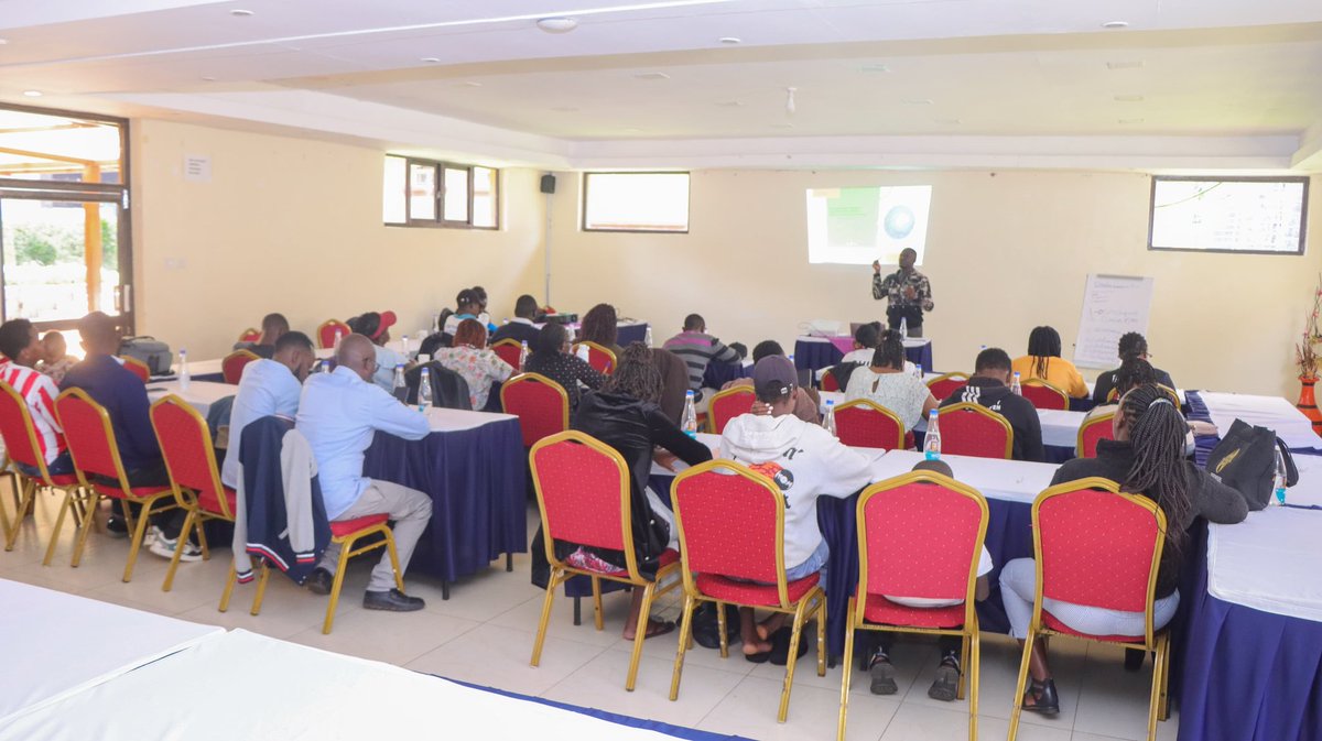 faithchepkuruii's tweet photo. Today, as member of Elimisha Vijana DDF Community under the Digital Democracy Fellowship supported by @CRECOKenya and the @FinlandinKenya we held a youth voter education session aimed at strengthening voter awareness among young people.
#DigitalDemocracyKE
#StopReflectVerify https://t.co/oKuDFozbCP