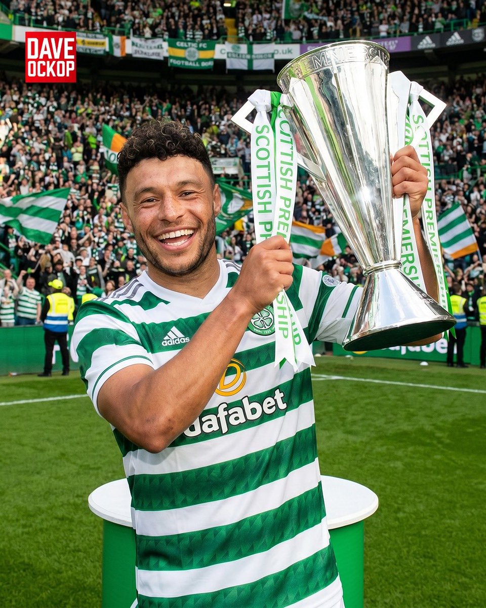 FCBenIE's tweet photo. @AnfieldEdition Weird take. You should probably do some research into the history between Celtic and Liverpool. The connections run deep, Kenny, YNWA and Virg to name a few. Congrats Celtic! ☘️ https://t.co/nFBtbaAQL2