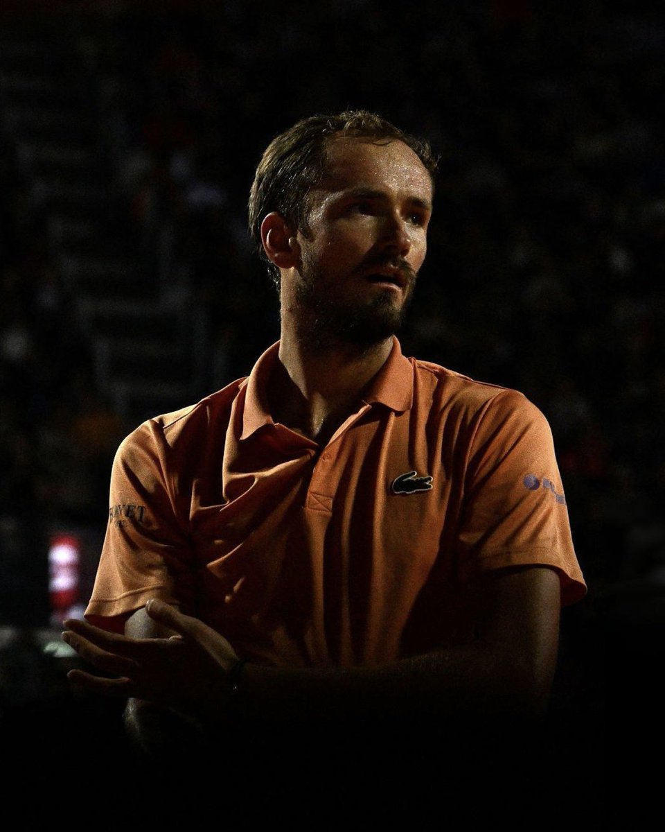 dmedvedevfans's tweet photo. Daniil couldn’t reach the final in Rome, but this match, this fight he showed, is something to be proud of. Both men pushed their opponents to the limit and fought like lions ❤️‍🔥

It was a more than worthy battle. Kudos to them for their performance 👏🏻

@DaniilMedwed https://t.co/kHCNHO54dd