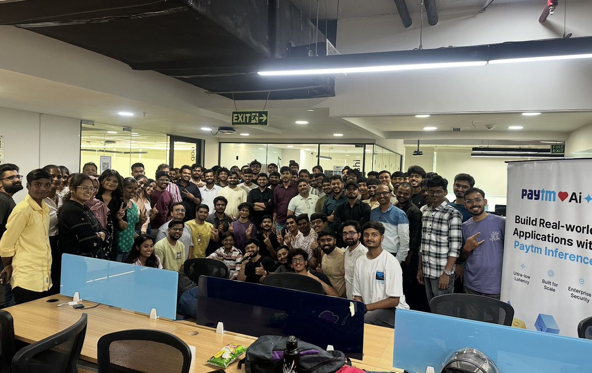 ReactPlayIO's tweet photo. 90+ amazing developers joined us!! 🥳
Here are the glimpses of the Reactplay May meetup!!

Thanks to all the Speakers.

Kudos to @PriteshKiri and @tapasadhikary for hosting this meetup!!

Thanks to @Paytm for hosting us!! https://t.co/zr1ANifWC5