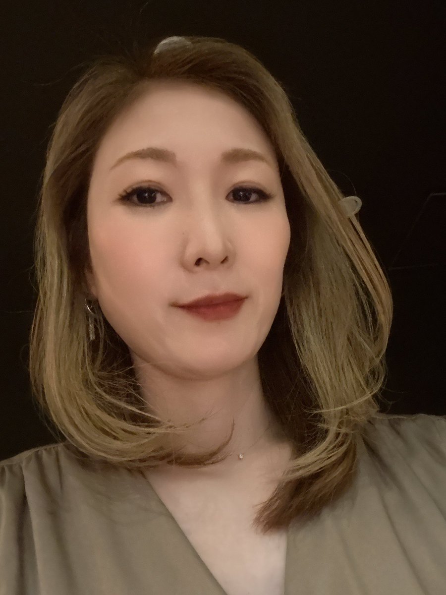MAYUMIOUCHI's tweet photo. 本日誕生日を迎え、久しぶりに遠征のない誕生日で、今まで祝われなかった誕生日をねだってオシャレディナーに連れてけとねだって、フランスの三ッ星レストランで修行したシェフのお店へ連れてってもらって、少しおしゃれして楽しんできました😁
このキャビアはグランメゾンに出てきたやつだそう https://t.co/q8vVxexGkf