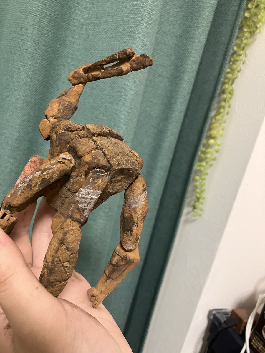 アクリル絵の具5色と筆とスポンジで塗装 艶ありのニスしか持ってなく