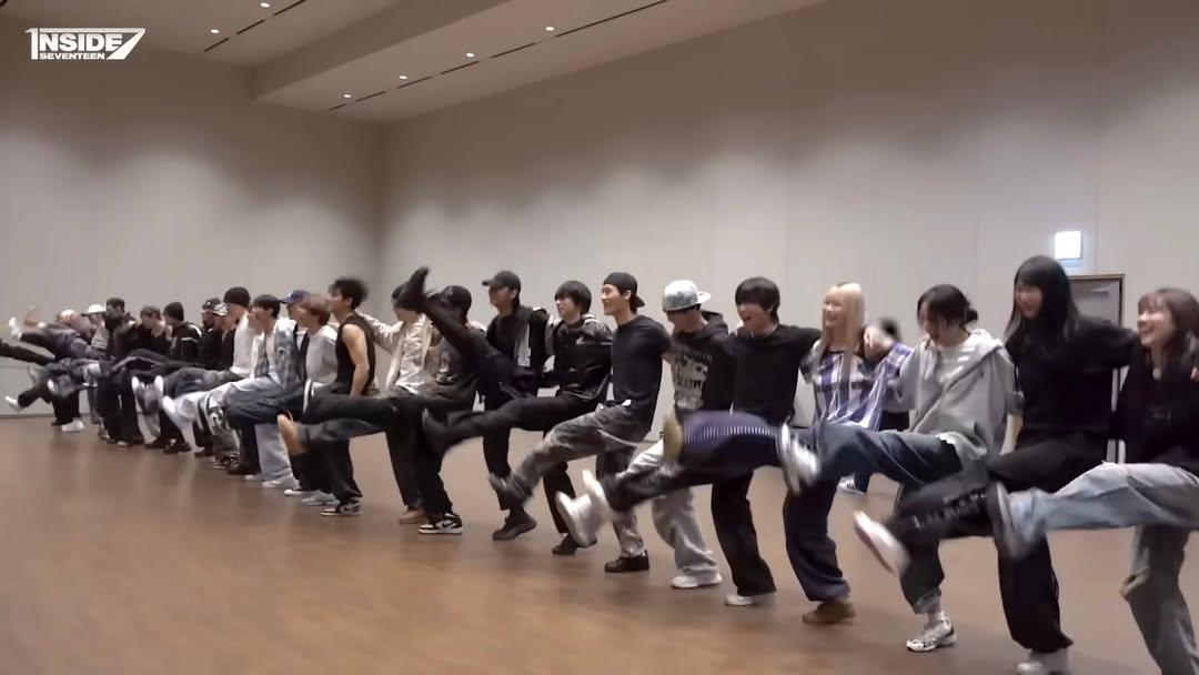 st3wyy's tweet photo. Junhui always trying to be that bitch https://t.co/shHFcs6fCc