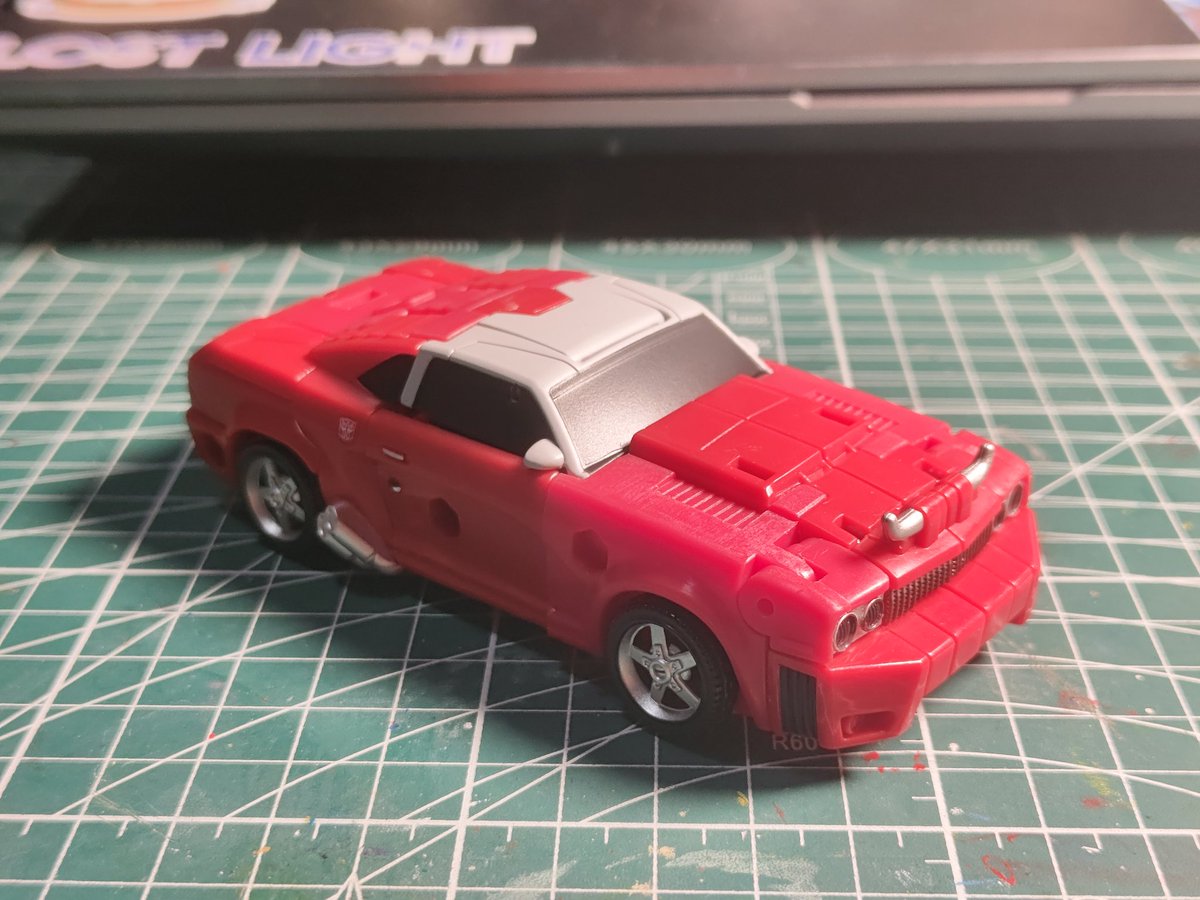 IDW Jetfire tweet media