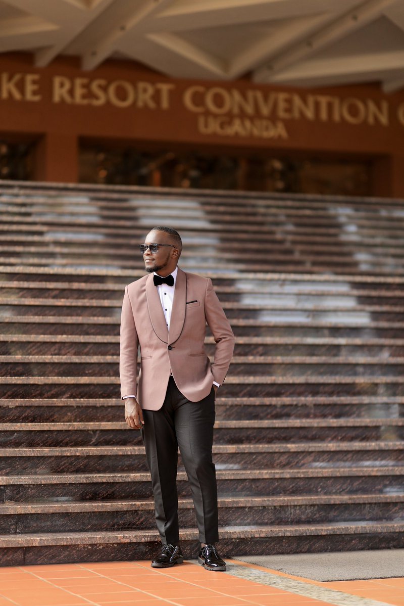 The Romantic Mukiga tweet media