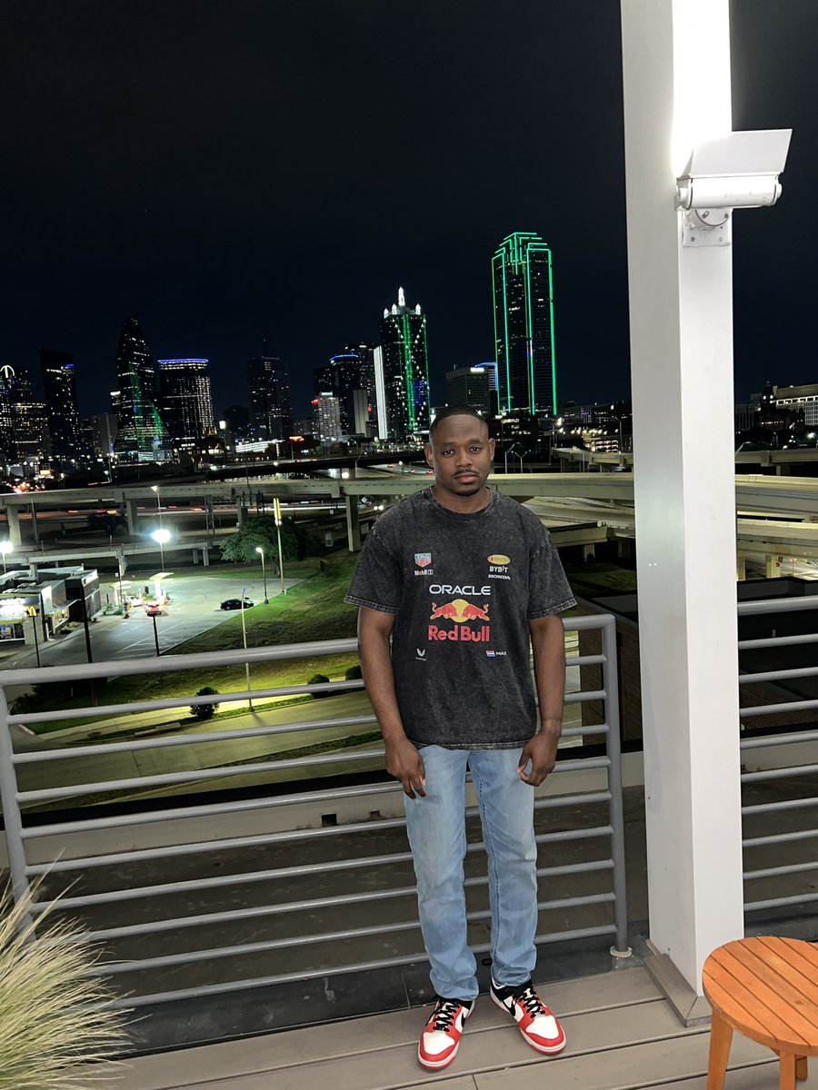 _ohthatsmarcus's tweet photo. Dallas Nights ⭐️ https://t.co/vGFTLINR8F