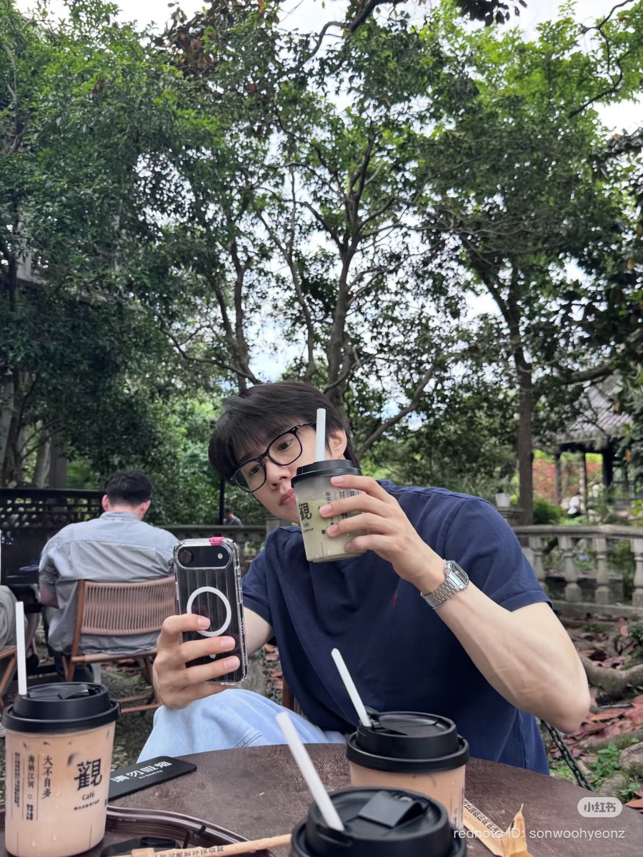 with_wooh's tweet photo. 260516 #손우현 샤오홍슈 https://t.co/oc3Y6hevdv